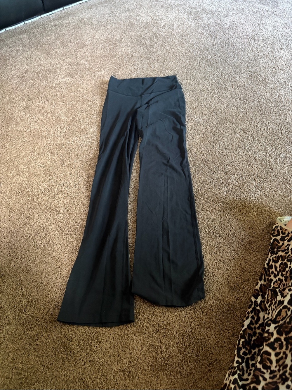 Old Navy | High-waisted StudioSmooth Flare Leggings